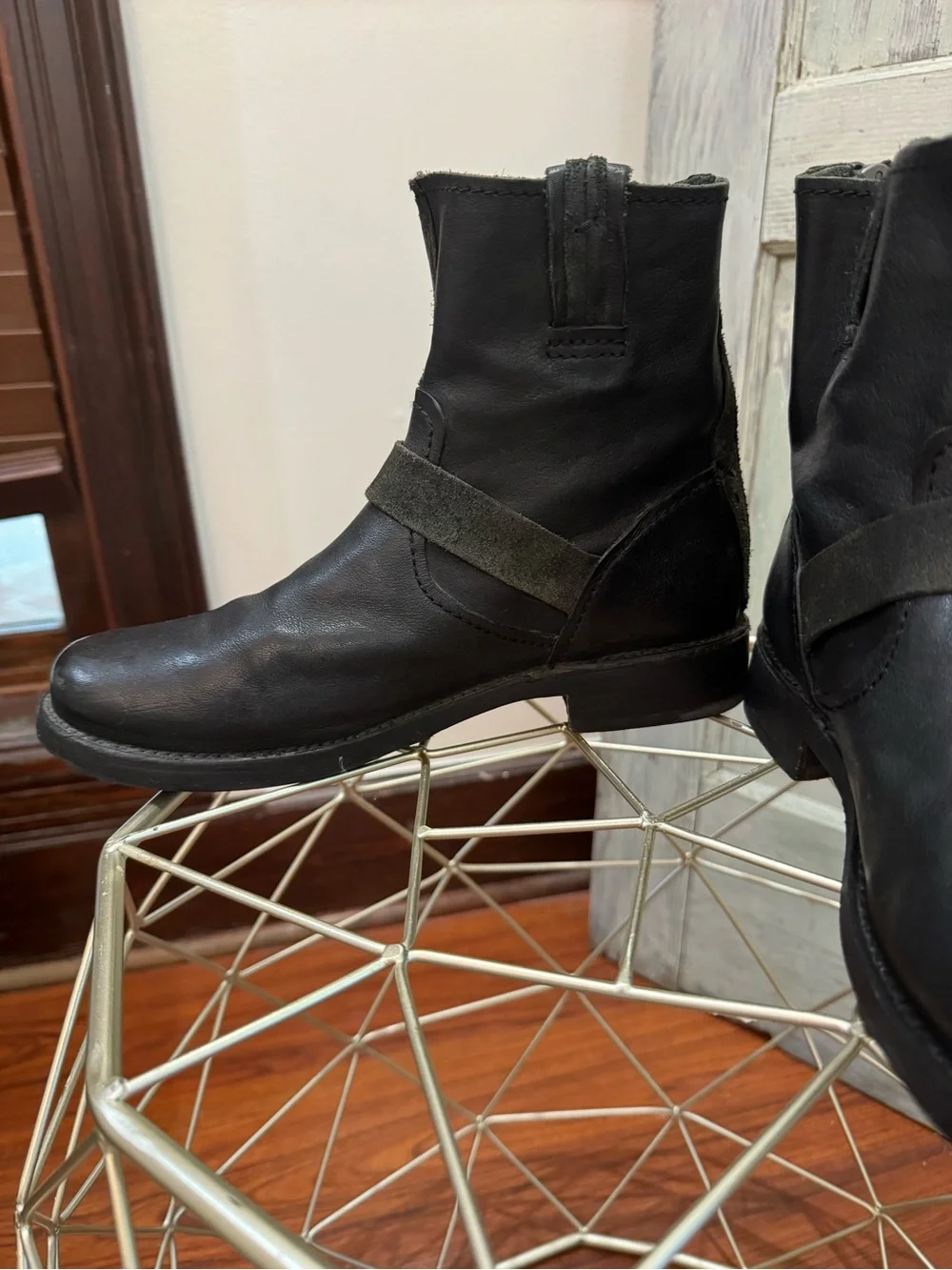 FRYE Women's Ankle Boots Vicky Artisan Back-Zip Size 9 Black Shoes